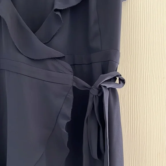 SUNDAY BEST WRAP DRESS - Picture 4 of 5